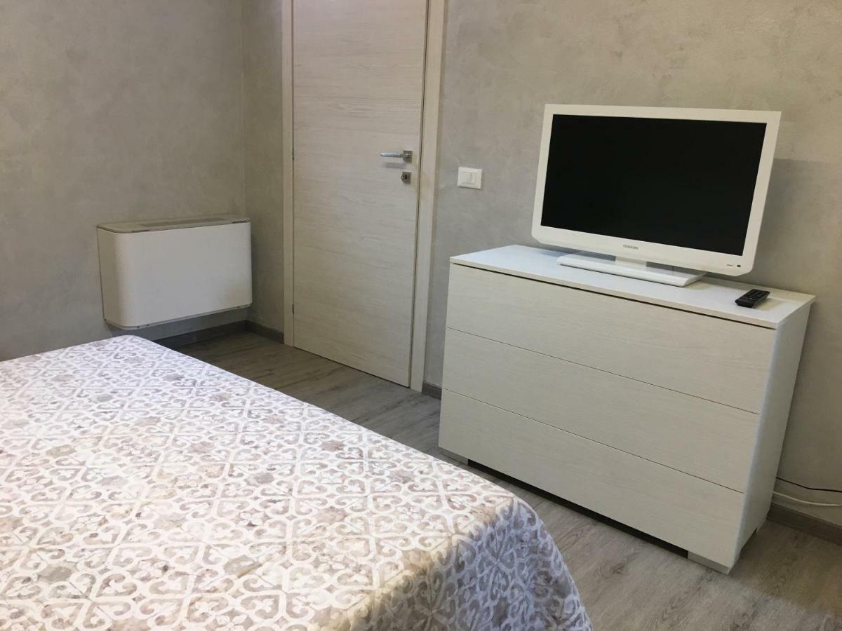 Vea Apartment Padenghe sul Garda Dış mekan fotoğraf