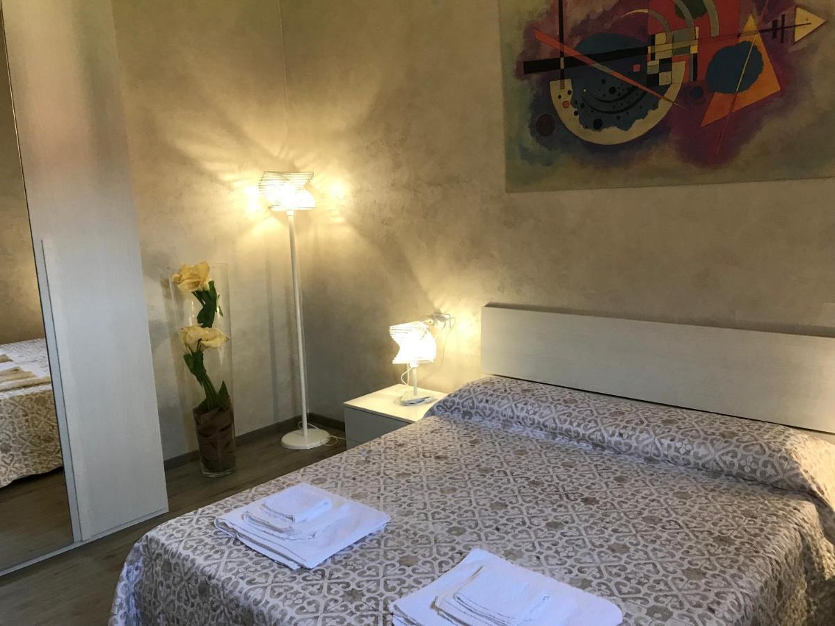 Vea Apartment Padenghe sul Garda Dış mekan fotoğraf